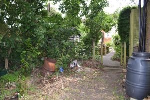 Path from stable to garden - click for photo gallery